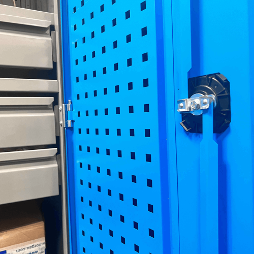 Шкаф металлический инструментальный TNC 180.S3